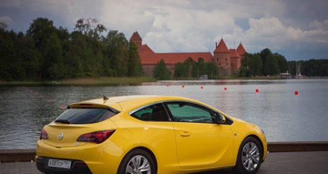 моя новая машина opel gtc желтого цвета