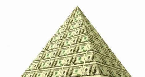 Доход в нашей семье 50 000 шек. в месяц.