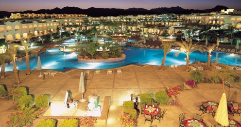 съездить отдохнуть в Египет