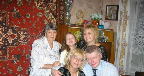 поехать к маме на день рождение в этом году на неделю