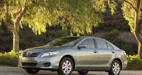 купить машину Тойота камри 2009г