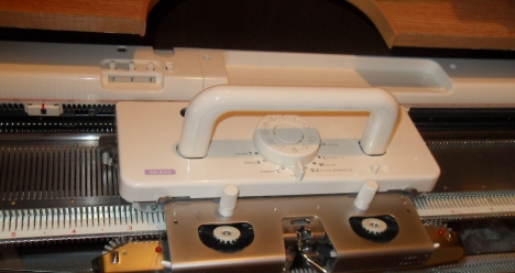 продать вязальную машину