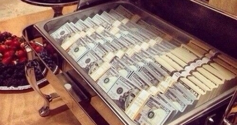 Богатство, бесконечное количество денег