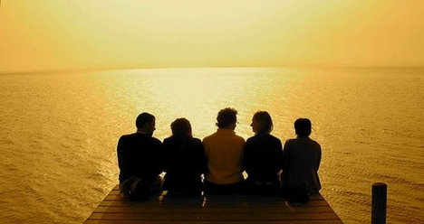 несколько замечательных  друзей, с которыми провожу время