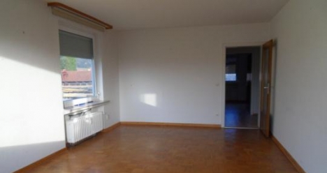 Купить недвижимость, которая будет приносить доход.