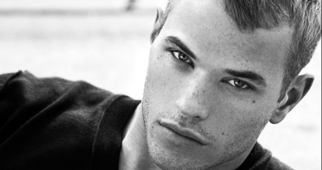 парень моей мечты знакомится со мной и влюбляется в меня