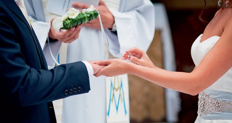 Выйти замуж за Мишеля и уехать жить в Австрию