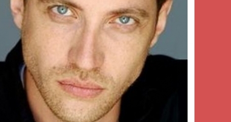 Выйти замуж, по взаимной любви за хорошего мужчину.