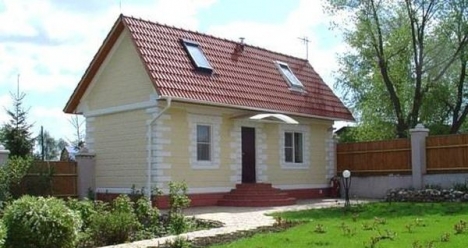 Купить хороший крепкий дом в деревне с ровным сухим участком