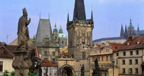 Загранпаспорт и поездка в Прагу с детьми и любящим и любимым