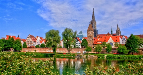 Я ЖИВУ С ЛЮБИМЫМ МУЖЕМ,КОТОРЫЙ МЕНЯ ОЧЕНЬ ЛЮБИТ В ГЕРМАНИИ