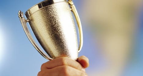 у Надежды очень хорошая удачная интересная высокооплачиваема