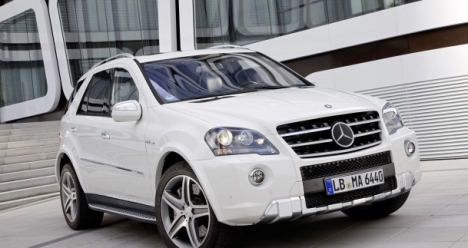 Белый мерседес