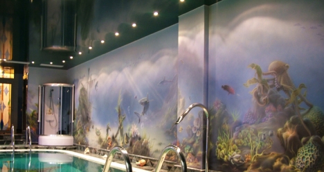 Высокооплачиваемый заказ по росписи стен.