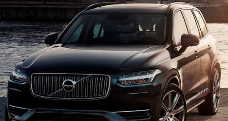 машина volvo XC 90