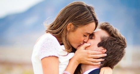 Я счастлива в семейном браке с любимым человеком-Олегом