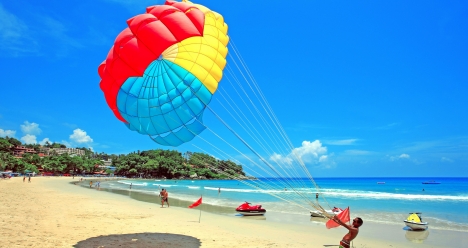 Съездить  летом отдохнуть и подлечиться на море в санатории