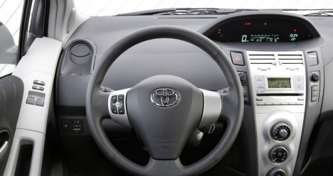 Тойота ярис