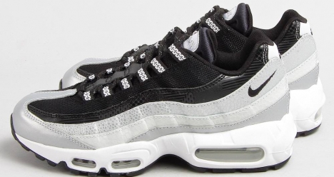 Хочу Nike Air Max 95 чёрного цвета, 39 размера