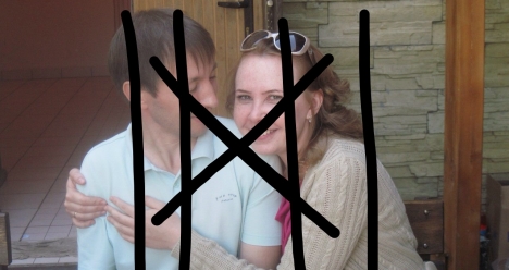 Крест на рельсах отношений