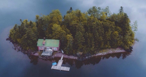 дом на озере