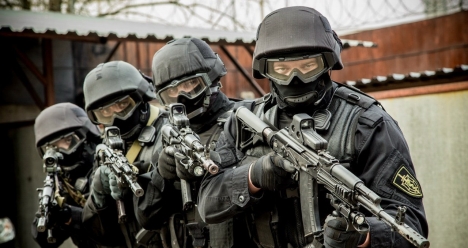 Я - сотрудник элитного подразделения.