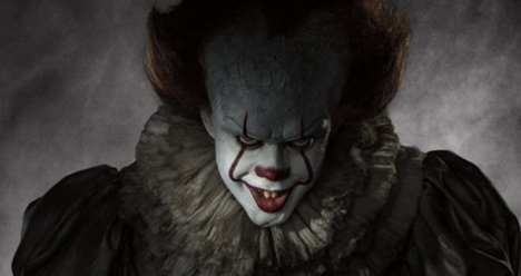 Дамир приглашает меня в кинотеатр на фильм "Оно" в субботу