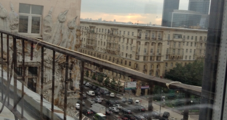 жить в москве на кутузовском пр. д.27 с любимым человеком