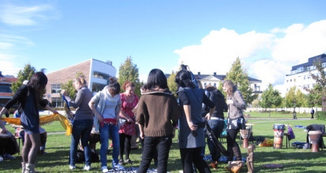 Продажа часов и поезка в Швецию